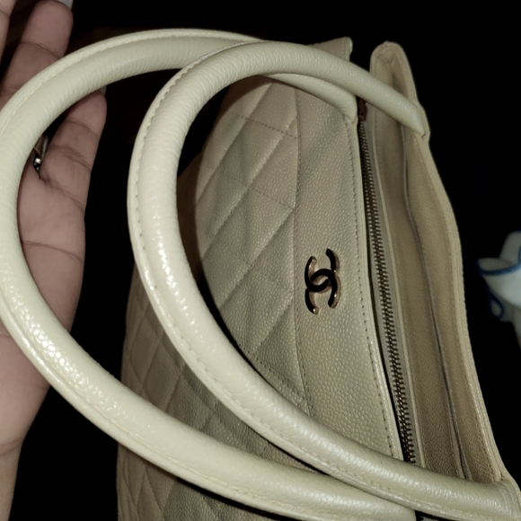 Chanel Matelasse Caviar CC Tote - Picture 10 of 16